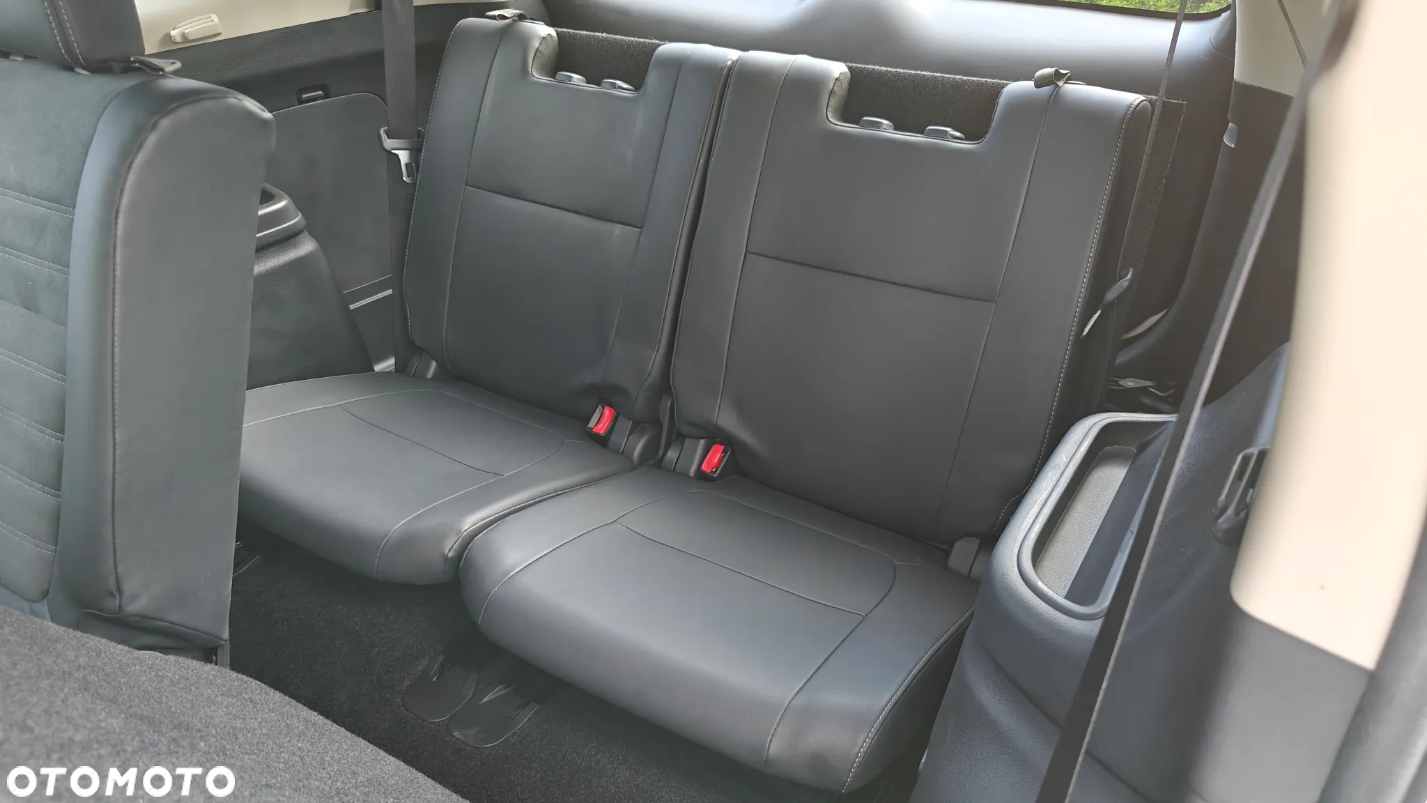 Mitsubishi Outlander 2.4 4WD CVT Instyle - 15