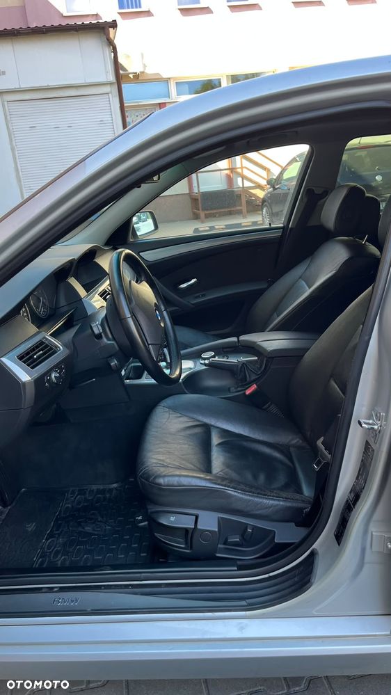BMW Seria 5 520d - 12