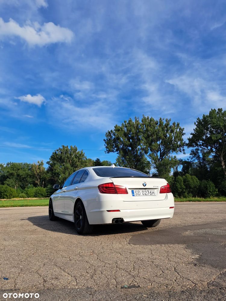BMW Seria 5 528i - 10