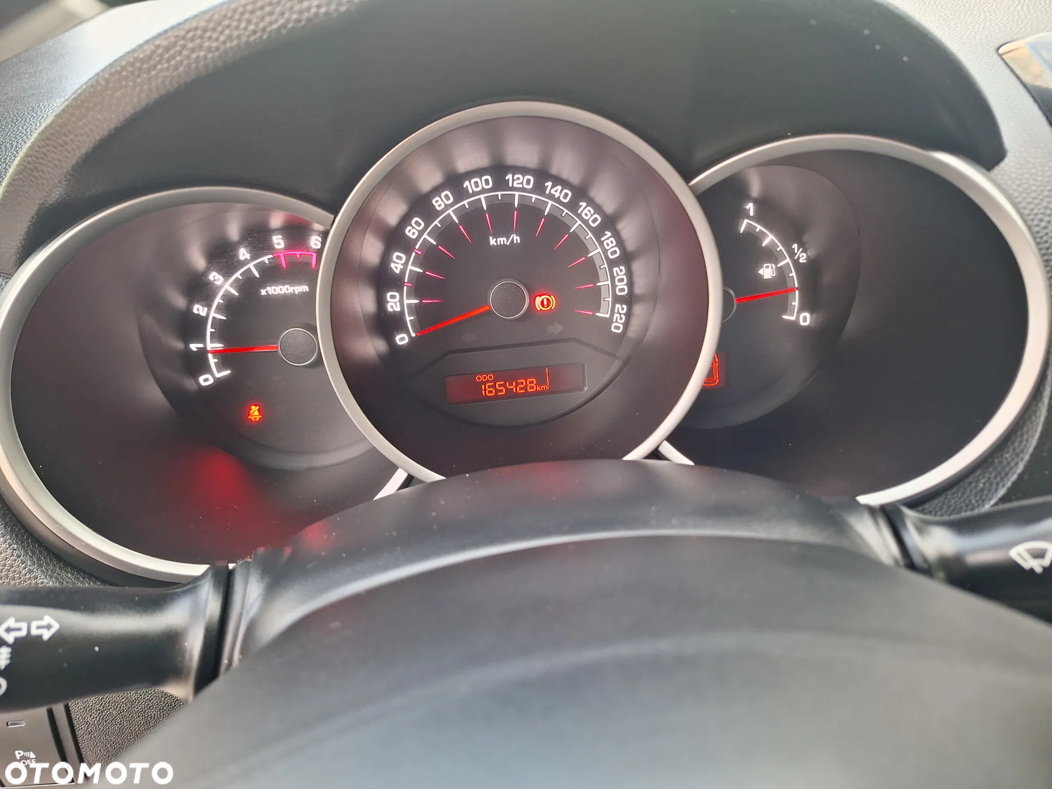 Kia Venga 1.4 CRDi 90 Business Line - 9