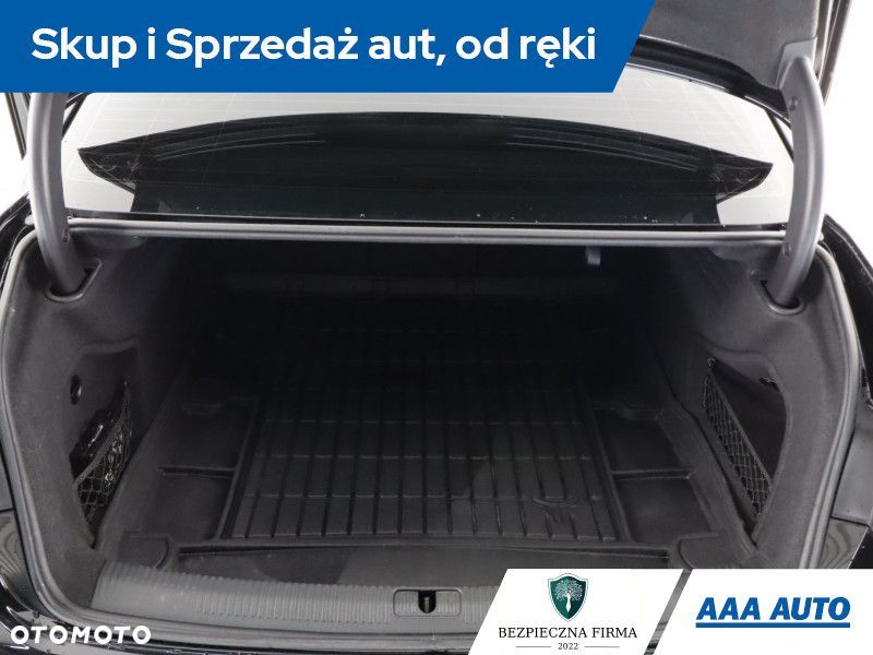 Audi A4 Limousine - 15