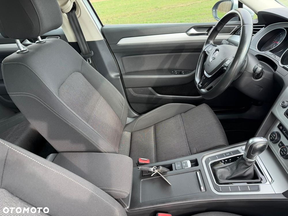 Volkswagen Passat 2.0 TDI BMT Comfortline DSG - 11