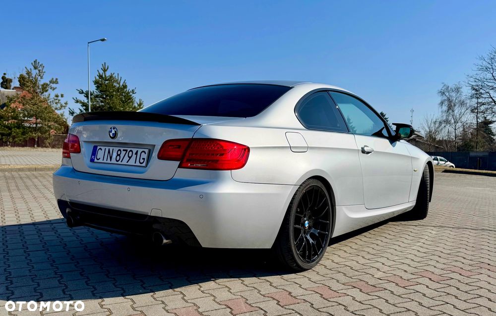 BMW Seria 3 335i M Sport Edition - 3