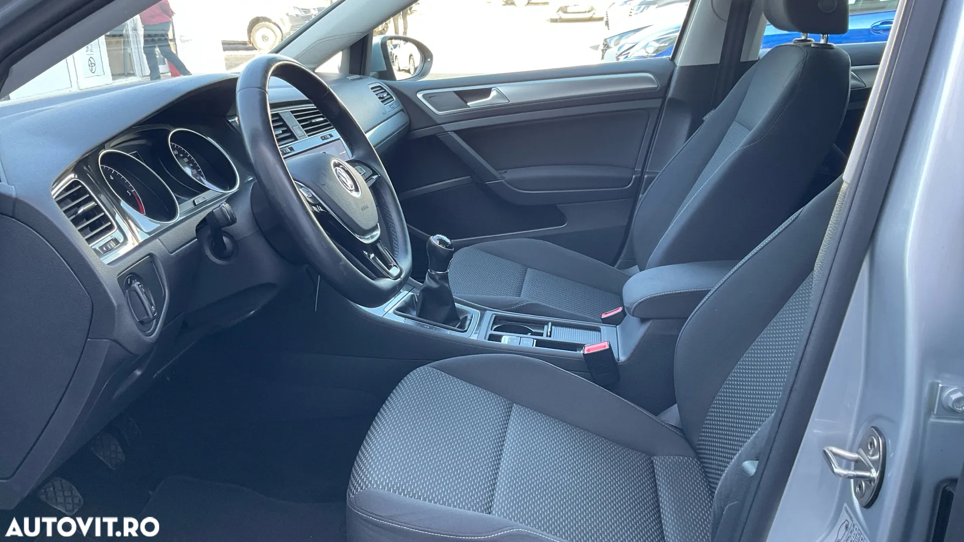 Volkswagen Golf 1.6 TDI Trendline - 10