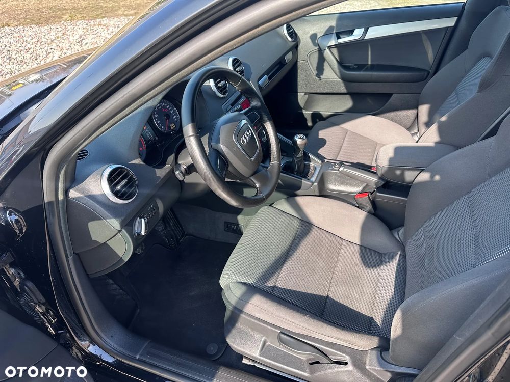 Audi A3 Sportback 1.4 TFSI Ambition - 28