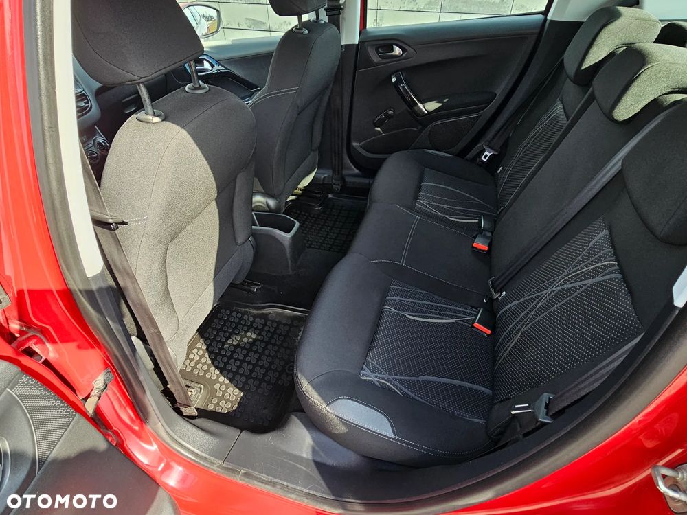 Peugeot 208 1.2 PureTech Active - 11