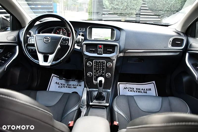 Volvo V40 D2 Momentum - 24