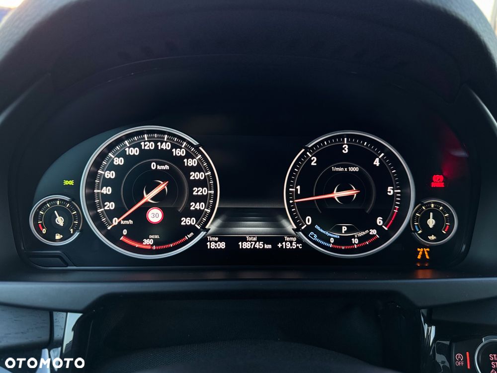 BMW X5 xDrive30d - 25