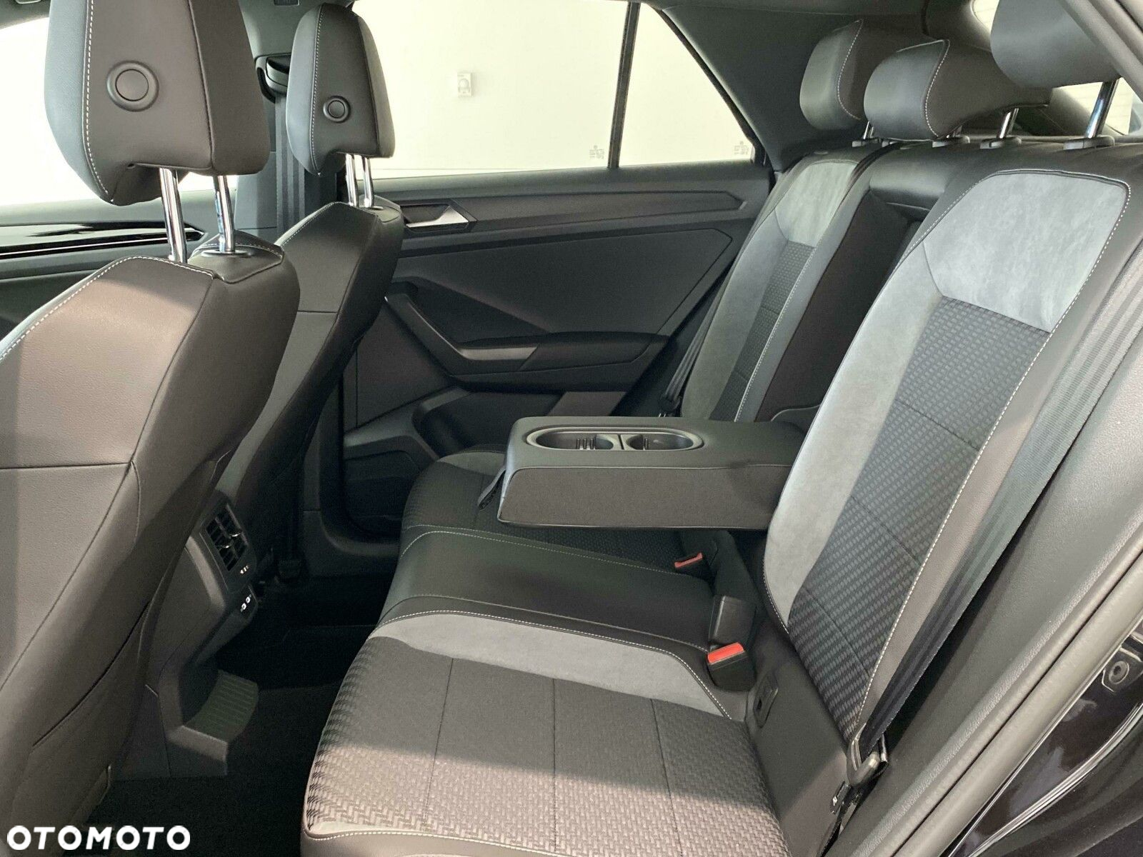 Volkswagen T-Roc 2.0 TSI 4Motion R DSG - 12