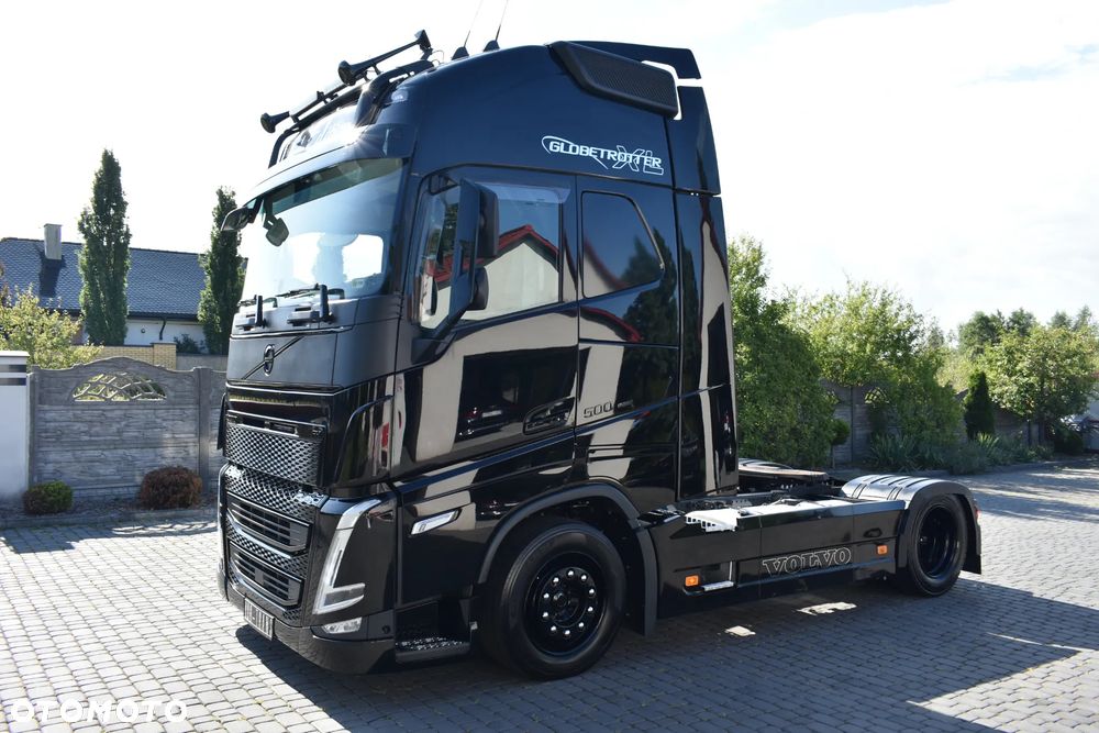 Volvo FH 500 XL MEGA // RETARDER // FULL LED // SKÓRY // XENON // TV // FULL AIR // BLACK EDITION // TRĄBY HADLEY // ORUROWANIE - 3