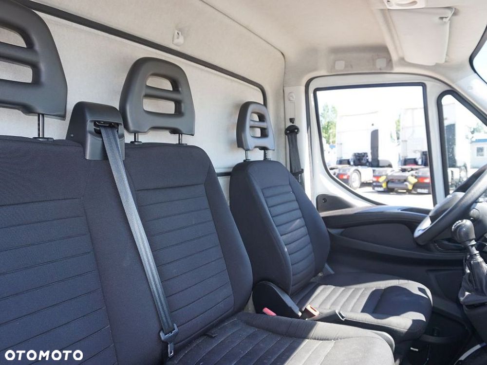 Iveco DAILY 35C16 - 12
