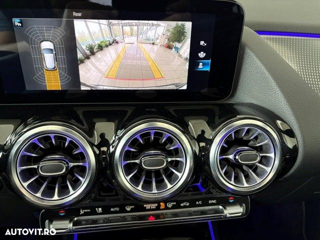 Mercedes-Benz GLA - 19