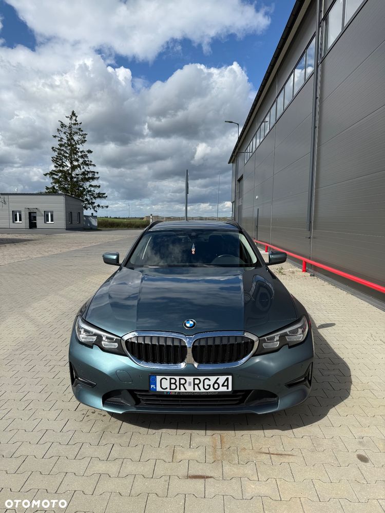 BMW Seria 3 318d - 8