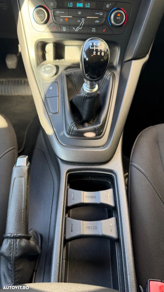 Ford Focus 1.5 TDCi Titanium - 32