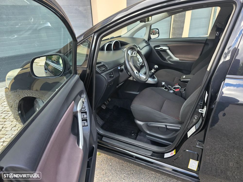 Toyota Verso 2.0 D-4D Comfort - 10