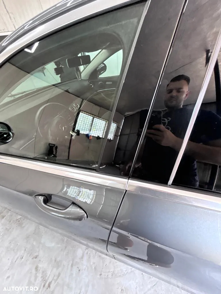 Mercedes-Benz E 220 d T 9G-TRONIC - 3