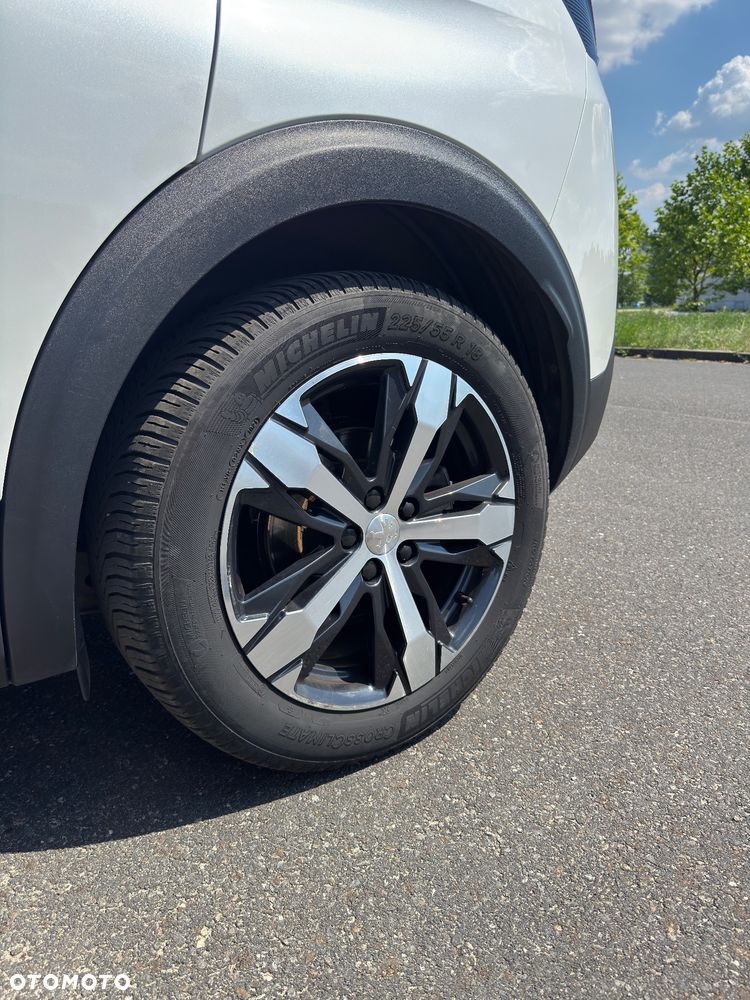 Peugeot 3008 ver-bluehdi-180-stop-start-eat6-gt - 4
