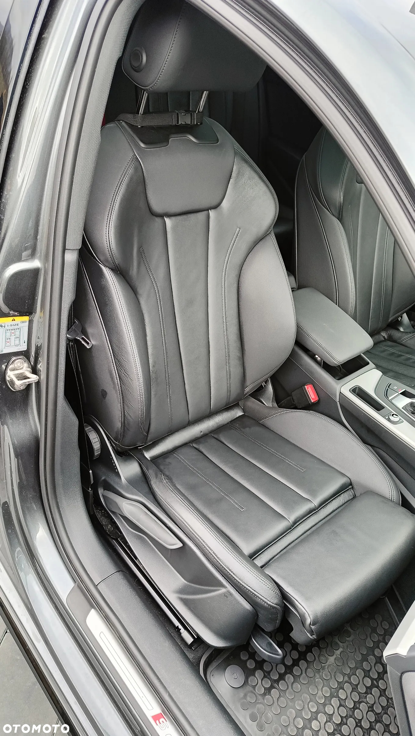 Audi A4 Avant 30 TDI S tronic S line - 9