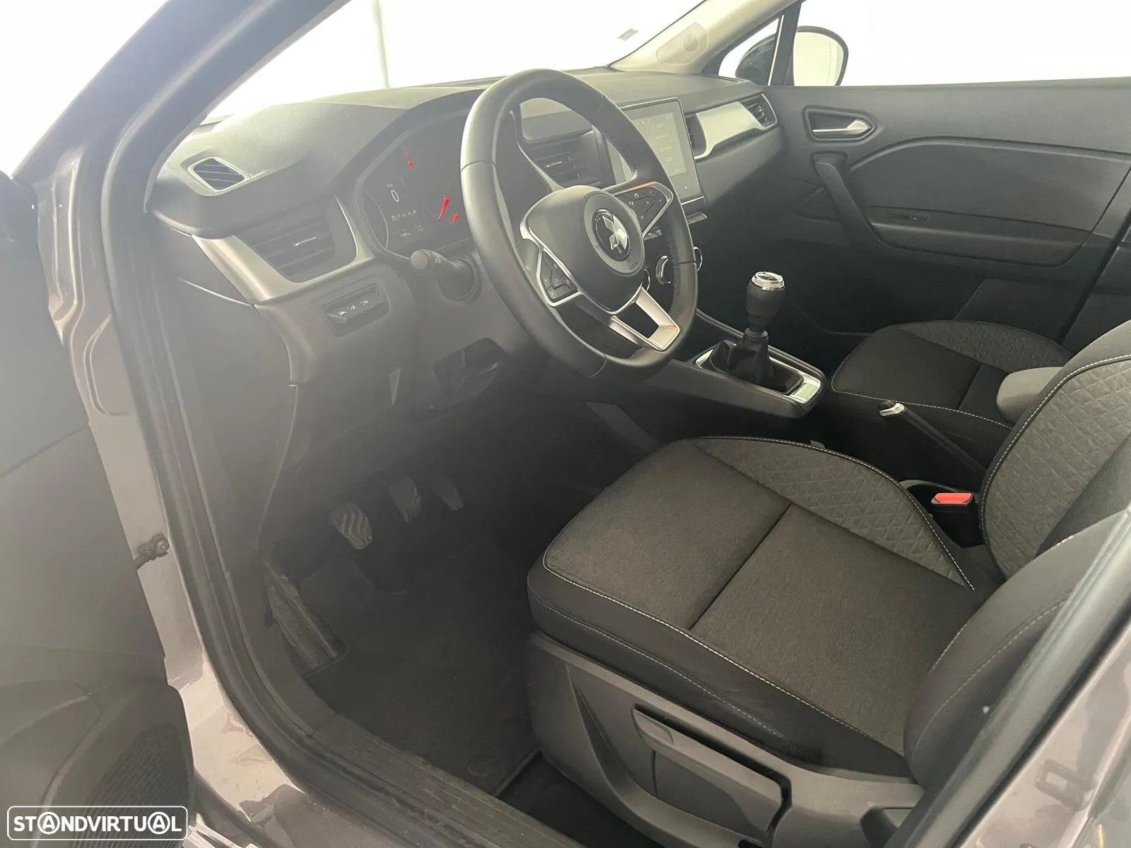 Mitsubishi ASX - 9
