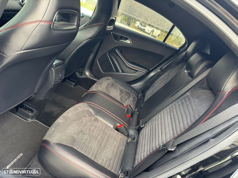 Mercedes-Benz A 180 d AMG Line - 12