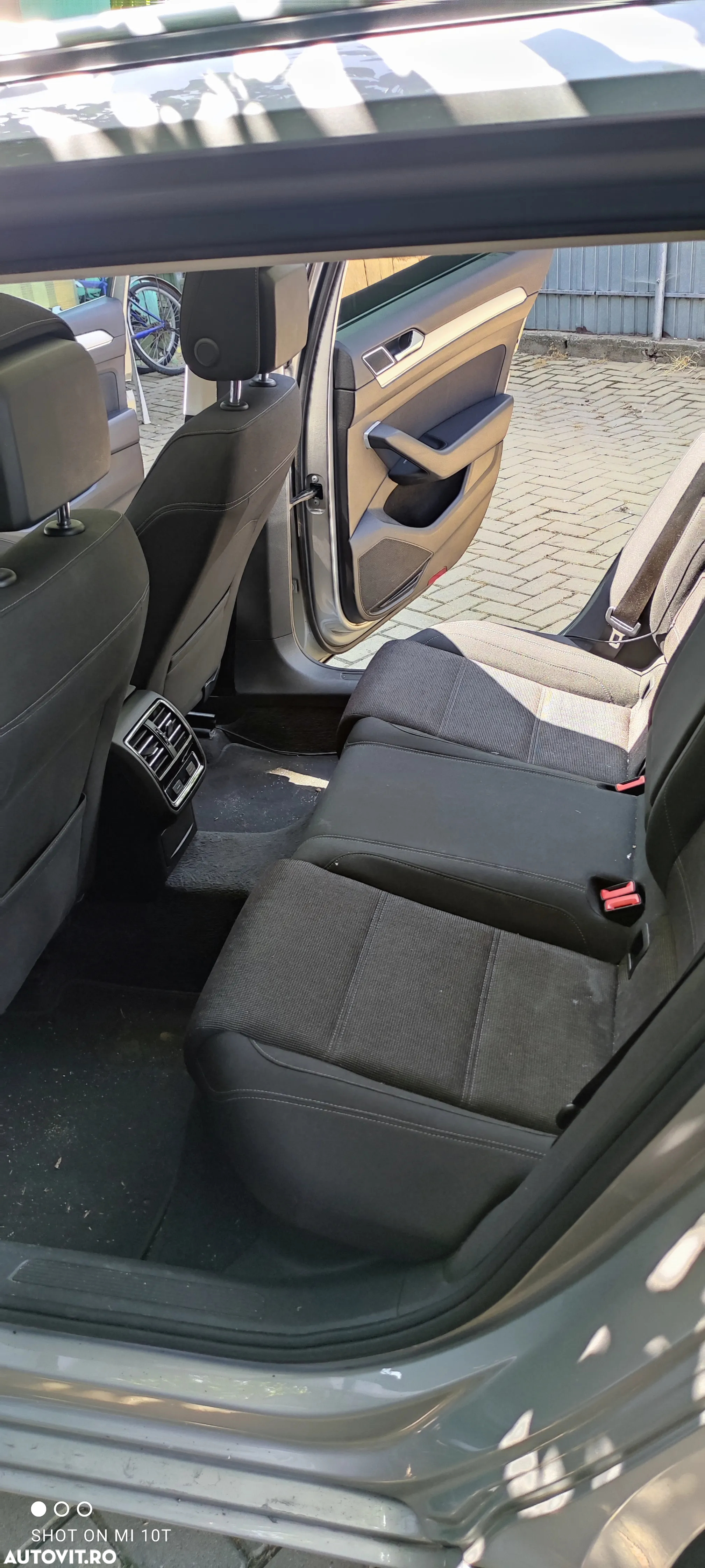 Volkswagen Passat Variant 2.0 TDI DSG Comfortline - 16