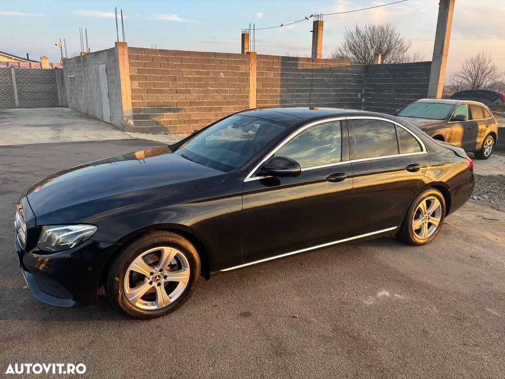 Mercedes-Benz E 220 d 4MATIC Aut. - 1
