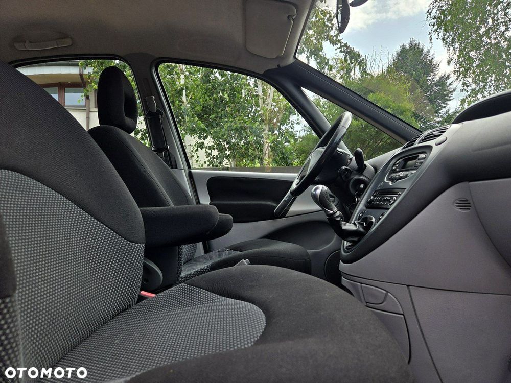 Citroën Xsara Picasso 1.6 Confort - 5