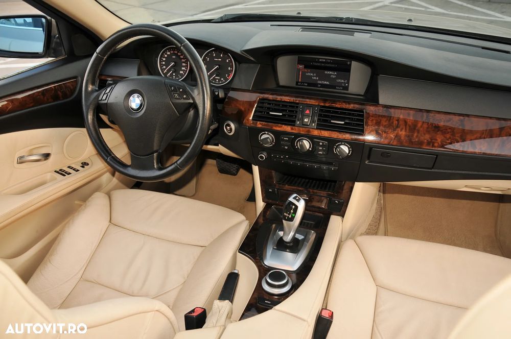 BMW Seria 5 523i Aut. - 3