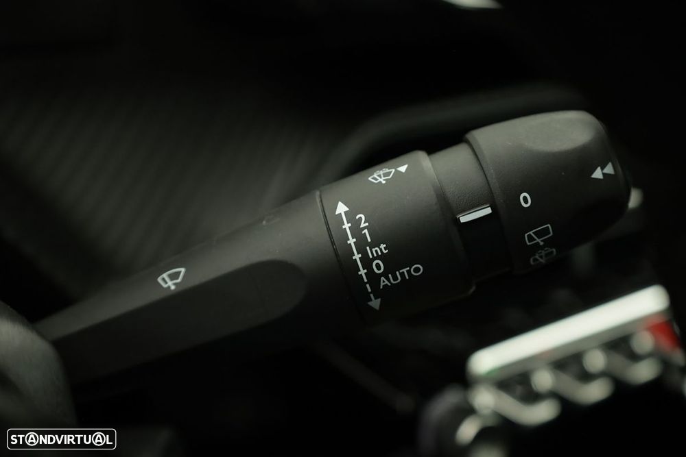 Peugeot 2008 1.2 PureTech Active Pack - 18
