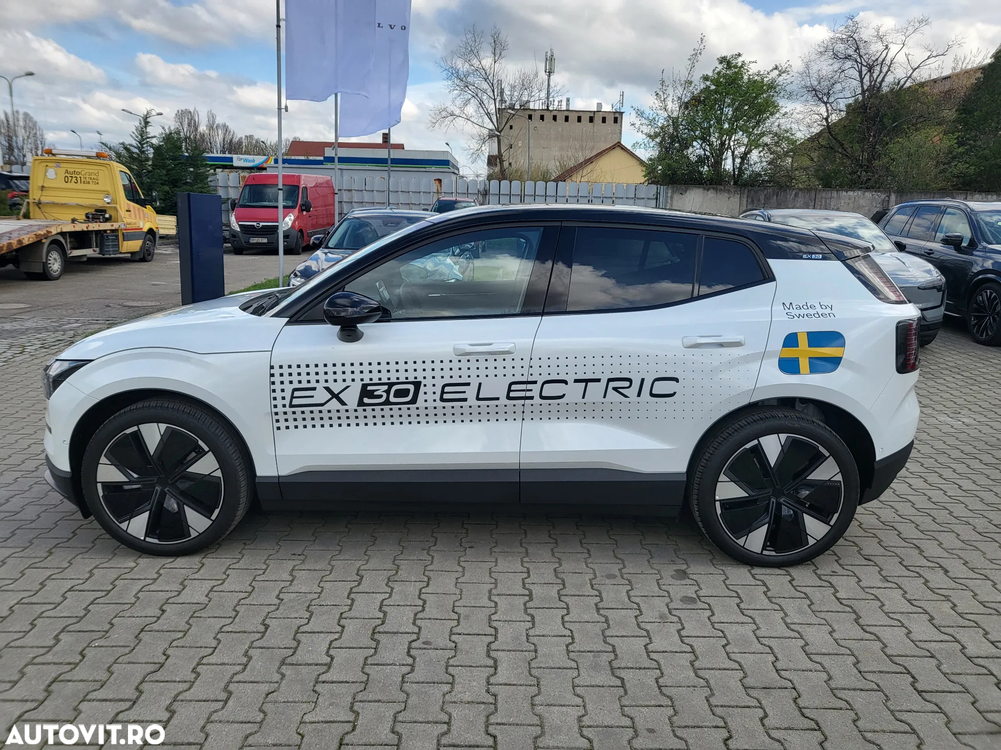 Volvo EX30 Twin Motor Performance Ultra - 8