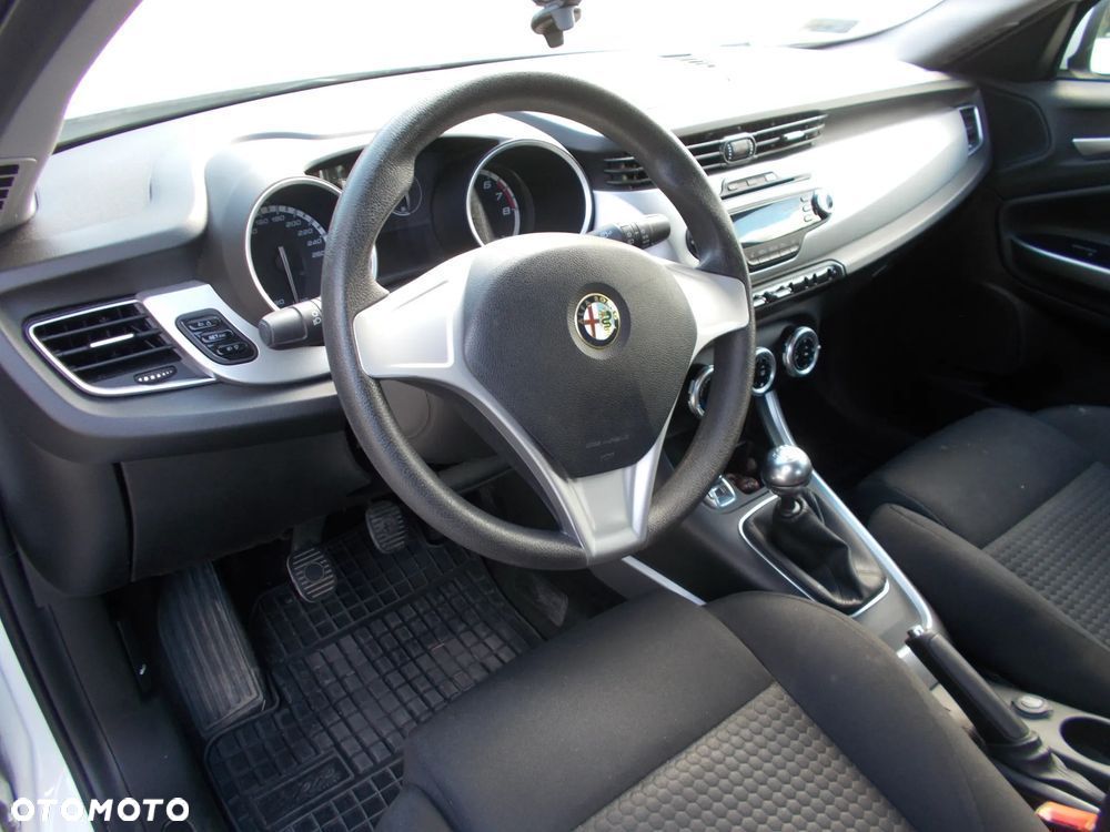 Alfa Romeo Giulietta - 10