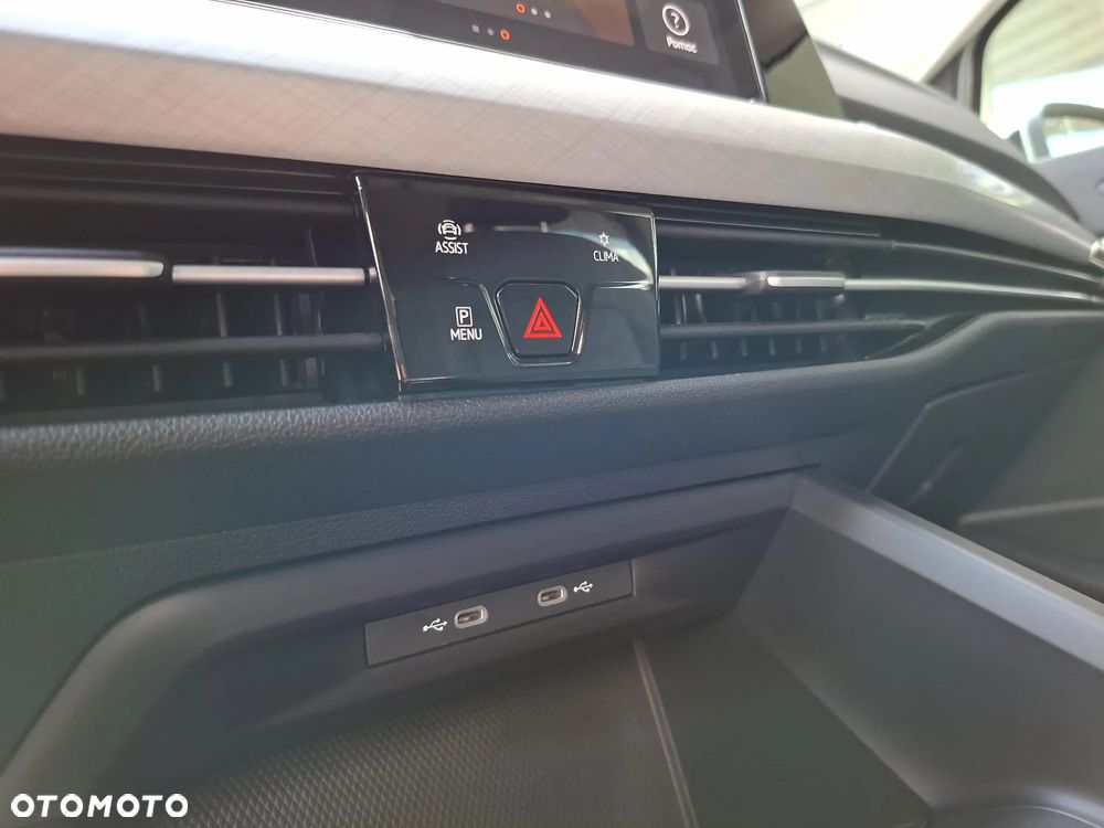 Volkswagen Golf VIII 2.0 TDI Life Plus - 26