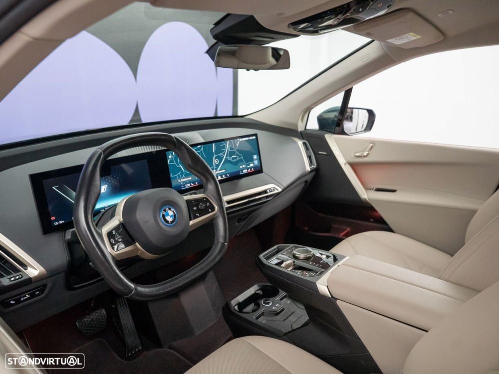 BMW iX xDrive 40 - 15