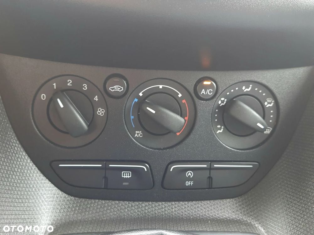 Ford Transit Connect - 18