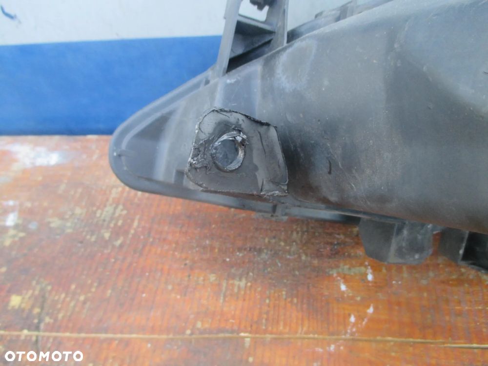 lampa Peugeot 307 halogen Valeo Europa - 7
