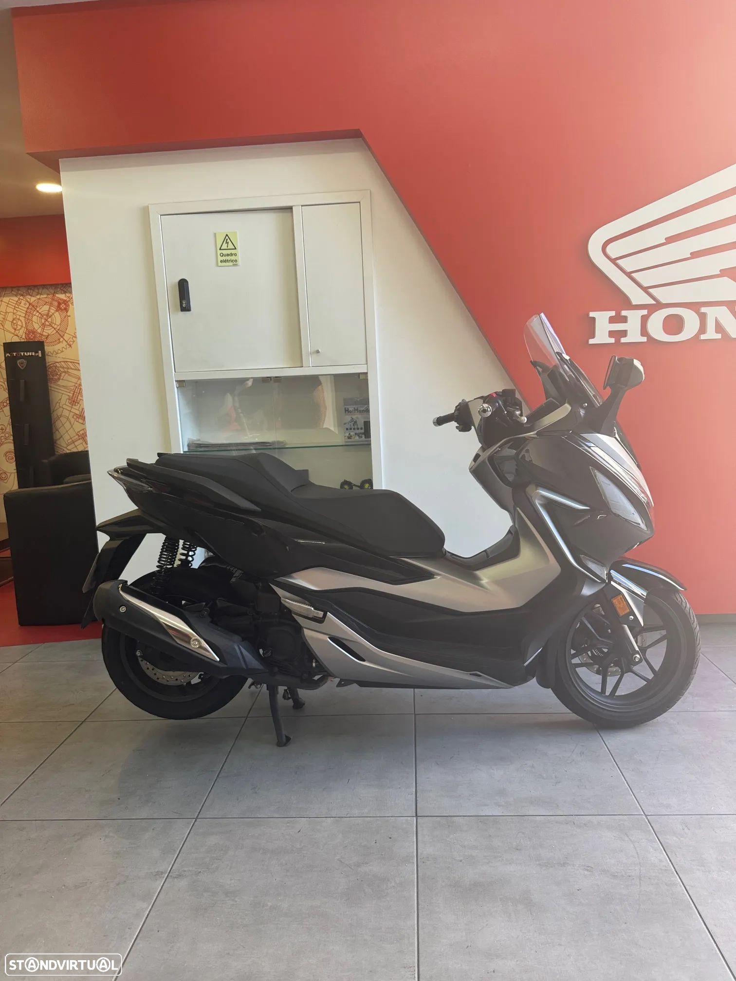 Honda Forza 300 abs - 1