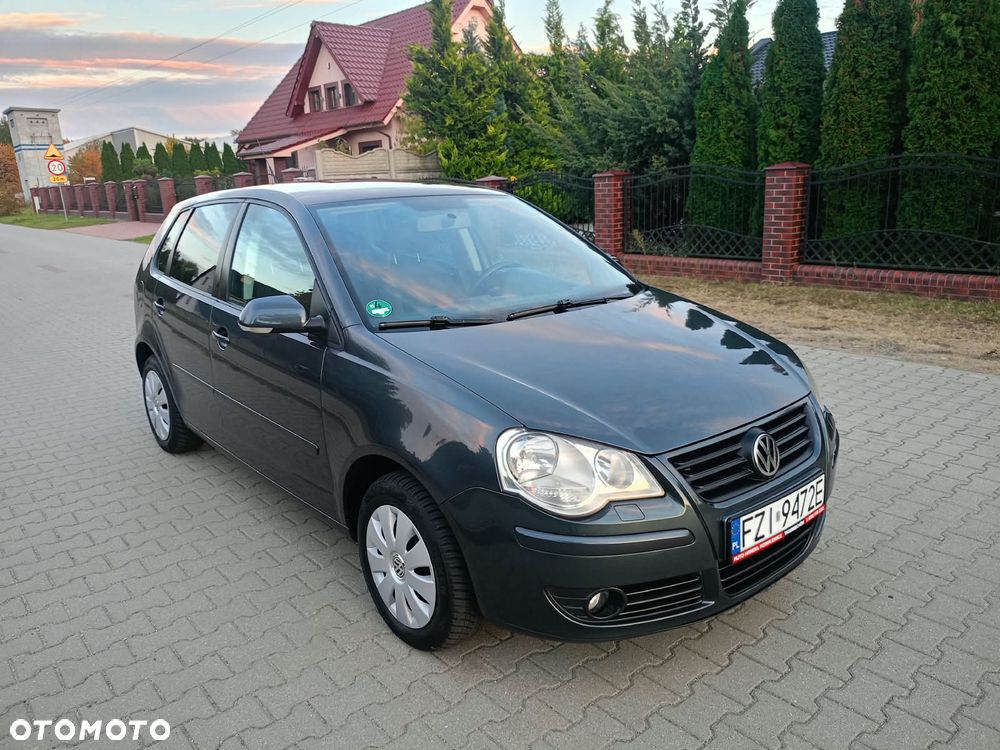Volkswagen Polo - 1
