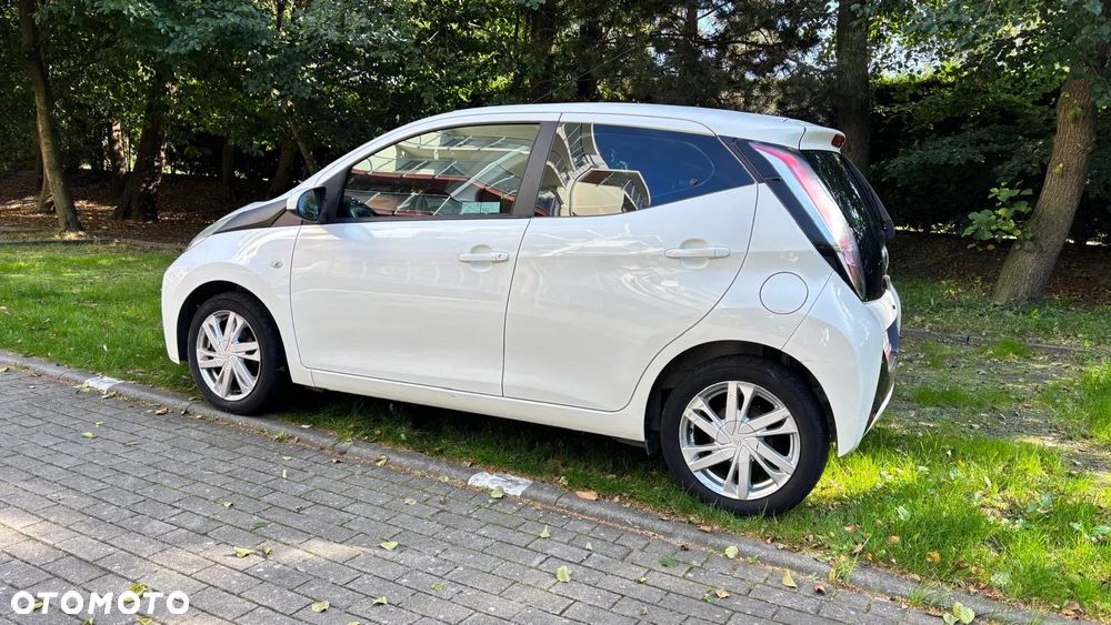 Toyota Aygo 1.0 VVT-i Sprint EU6 - 6