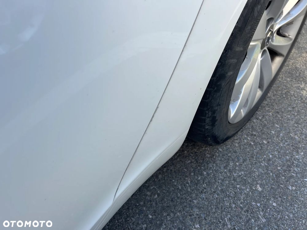 Opel Insignia 1.4 T Cosmo S&S - 9