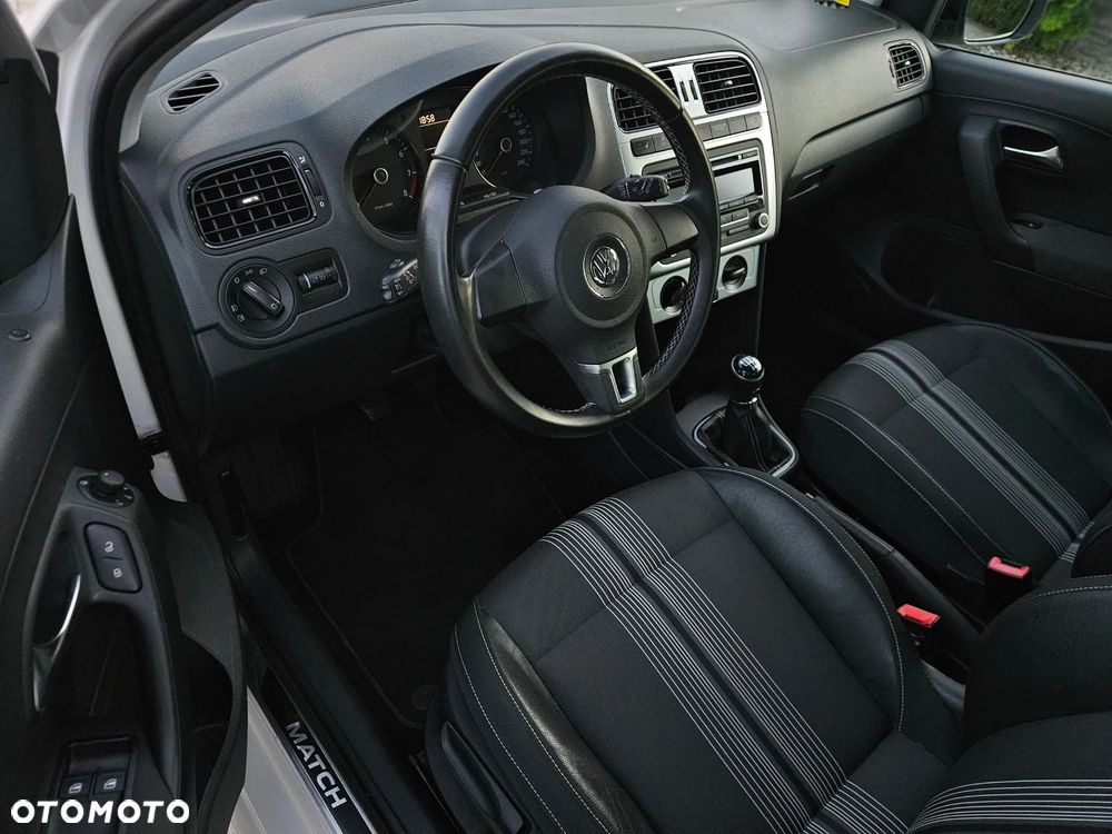 Volkswagen Polo 1.2 TSI MATCH - 22