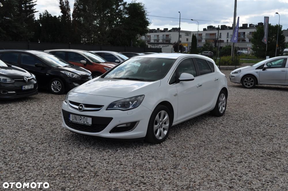 Opel Astra 1.4 Turbo Exklusiv - 2