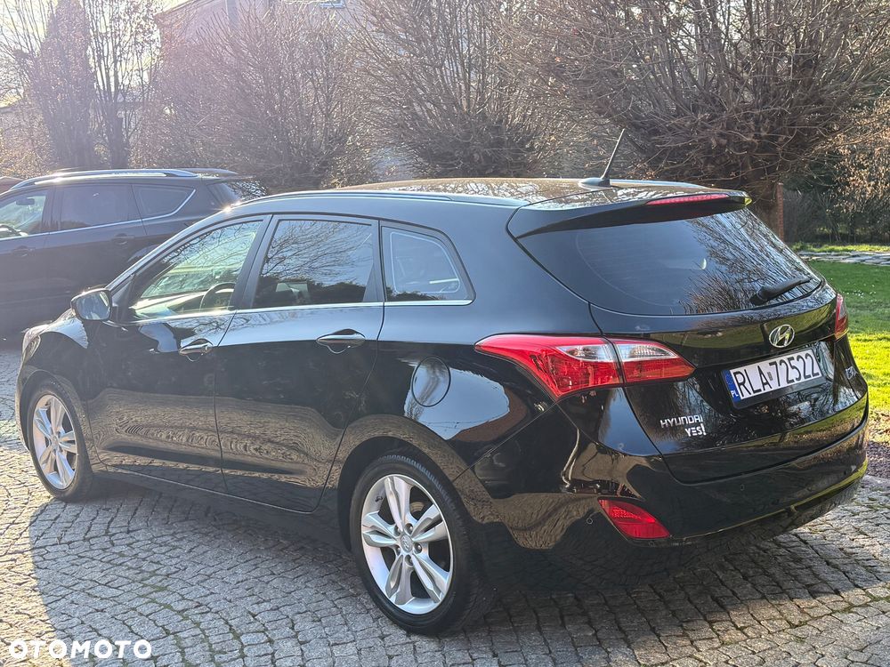 Hyundai i30 blue Kombi 1.6 GDi YES Silver - 8