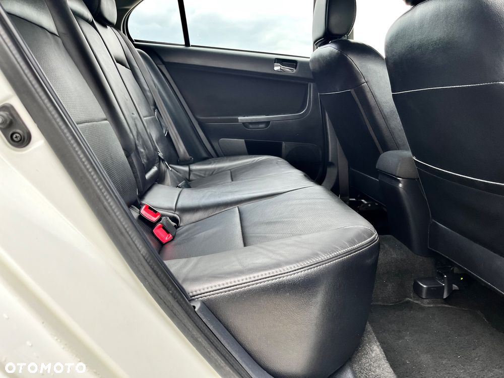 Mitsubishi Lancer 1.8 Intense - 12