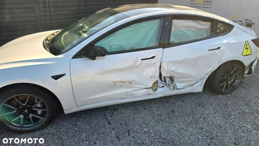 Tesla Model 3 - 20
