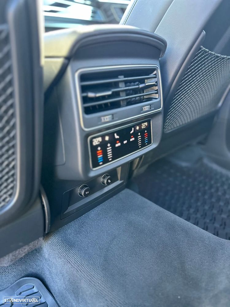 Audi SQ8 4.0 TDI quattro Tiptronic - 38