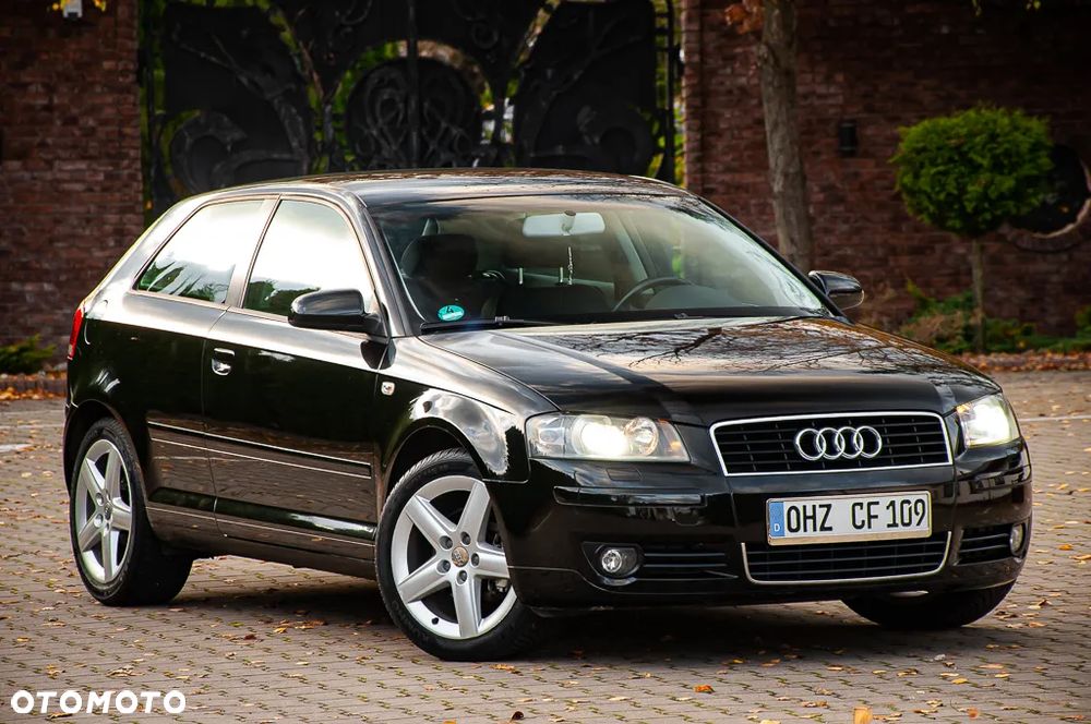 Audi A3 3-drzwiowe 2.0 FSI Attraction - 2