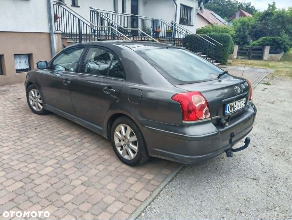 Toyota Avensis 2.2 D-4D Sol Plus - 4