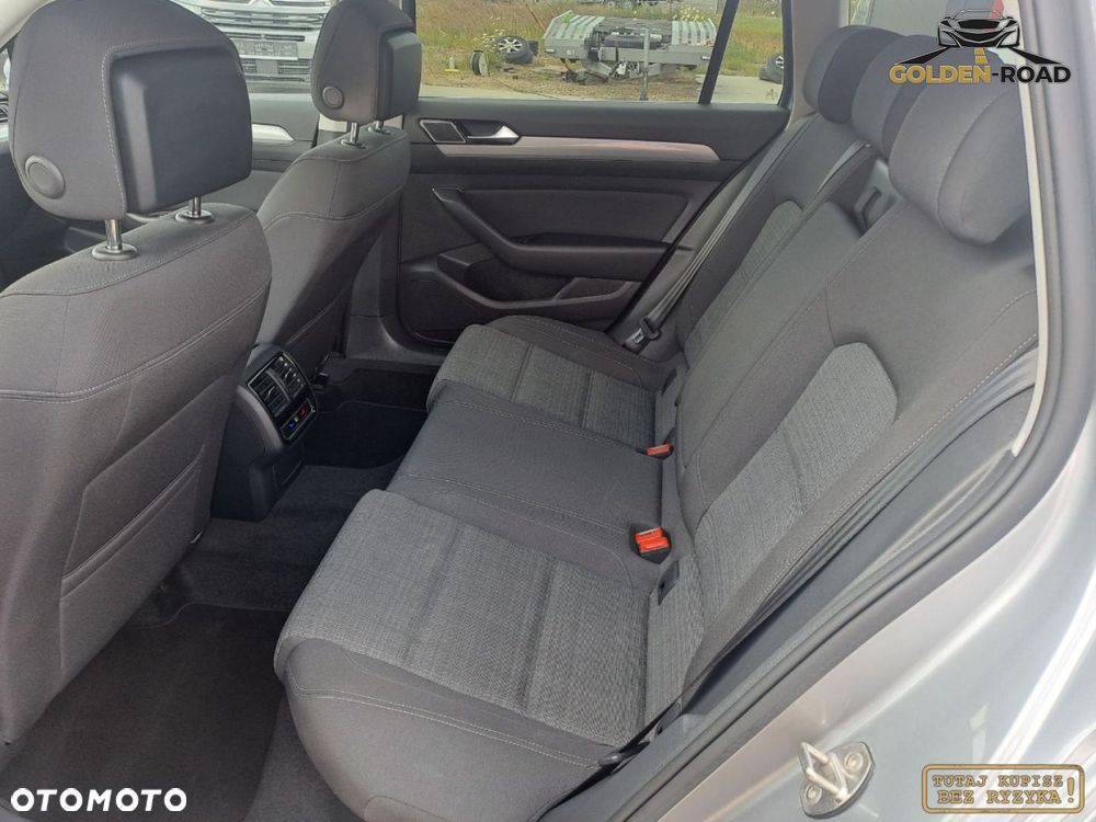 Volkswagen Passat - 11