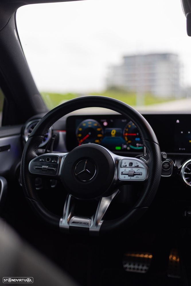 Mercedes-Benz A 250 e 8G-DCT AMG Line - 11