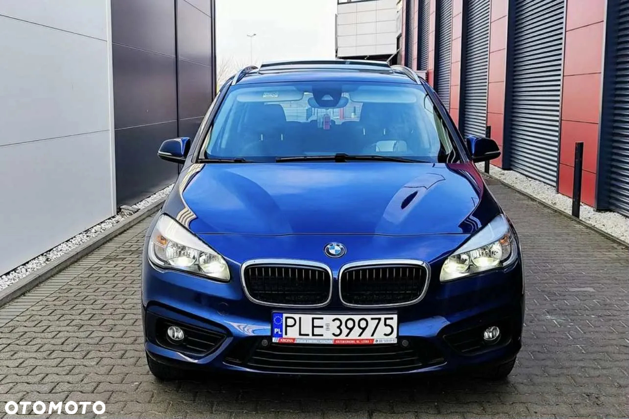 BMW Seria 2 218d - 16